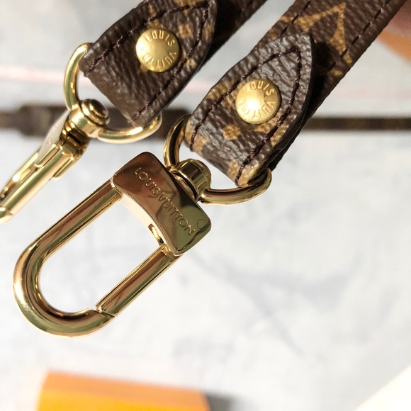 Louis Vuitton monogram adjustable strap crossbody - Picture 6 of 6